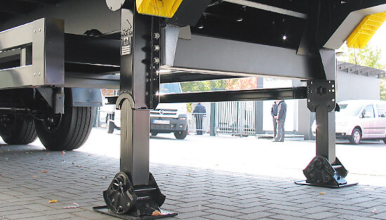 What Are Trailer Landing Legs?